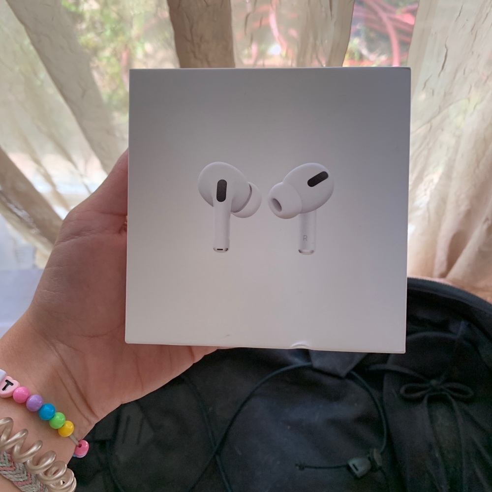 *NEW* airpods pro